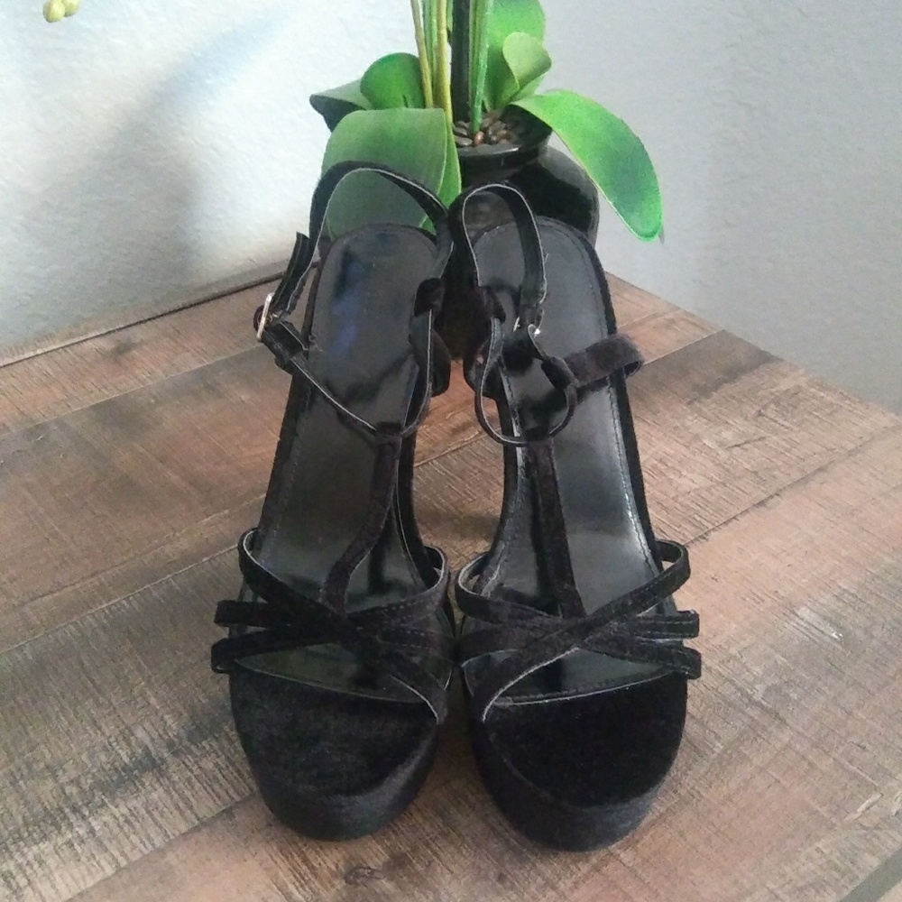 Foreever21 Black Strap Heels - Picture 2 of 7